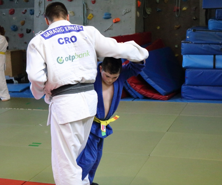 Ashley McKenzie Training Session 2019